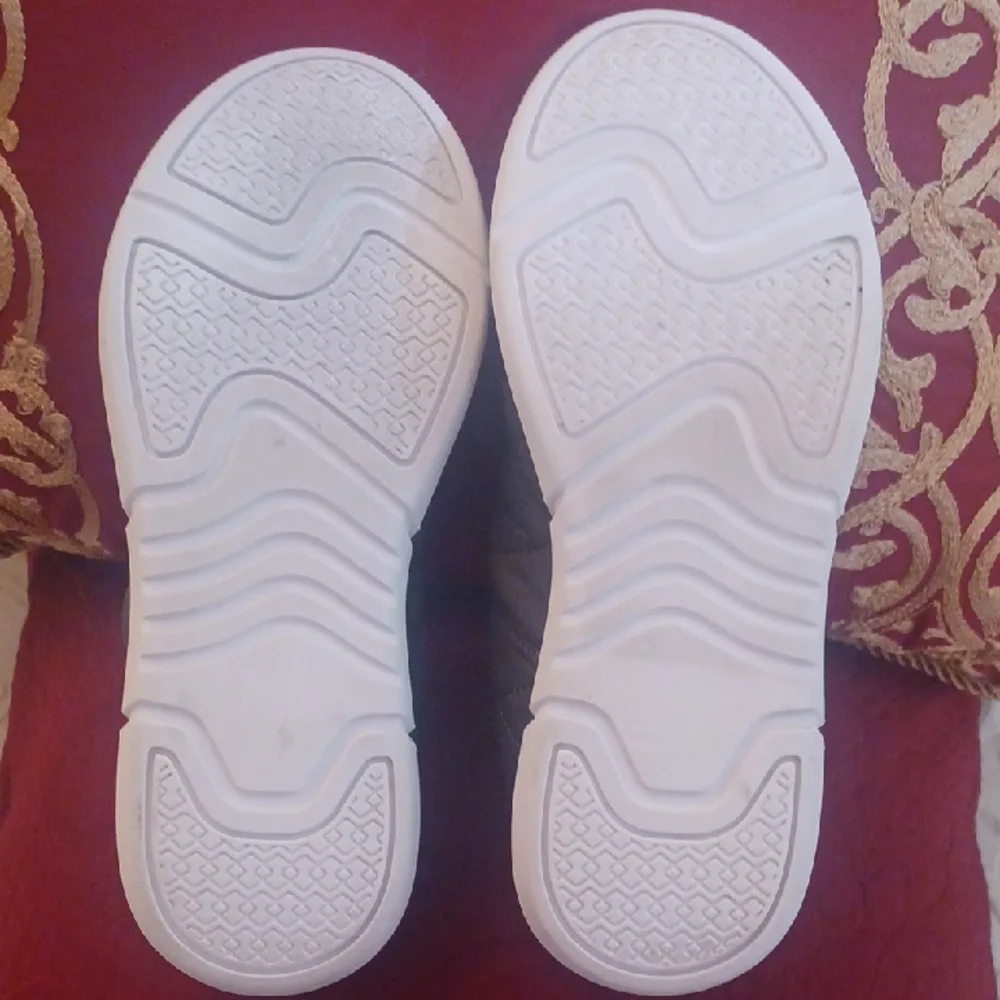 London Fog Womens Quilted Slip-On Sneakers - Green and Black - Picture 5 of 9